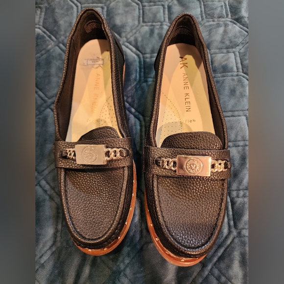 Anne Klein loafers - Picture 1 of 3